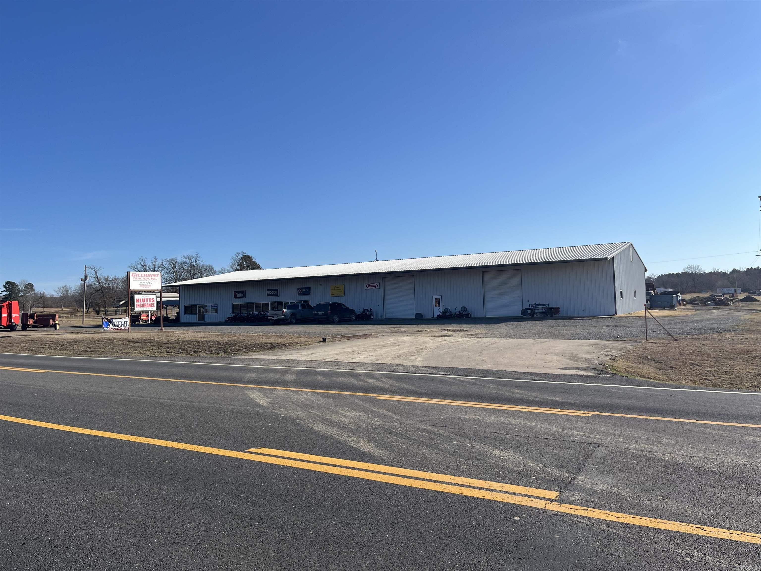 2642 N Hwy 71 Highway