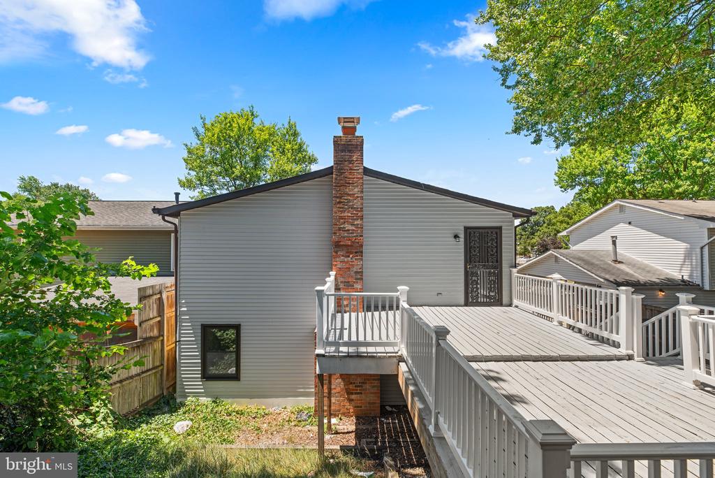 733 CHAPELGATE DRIVE