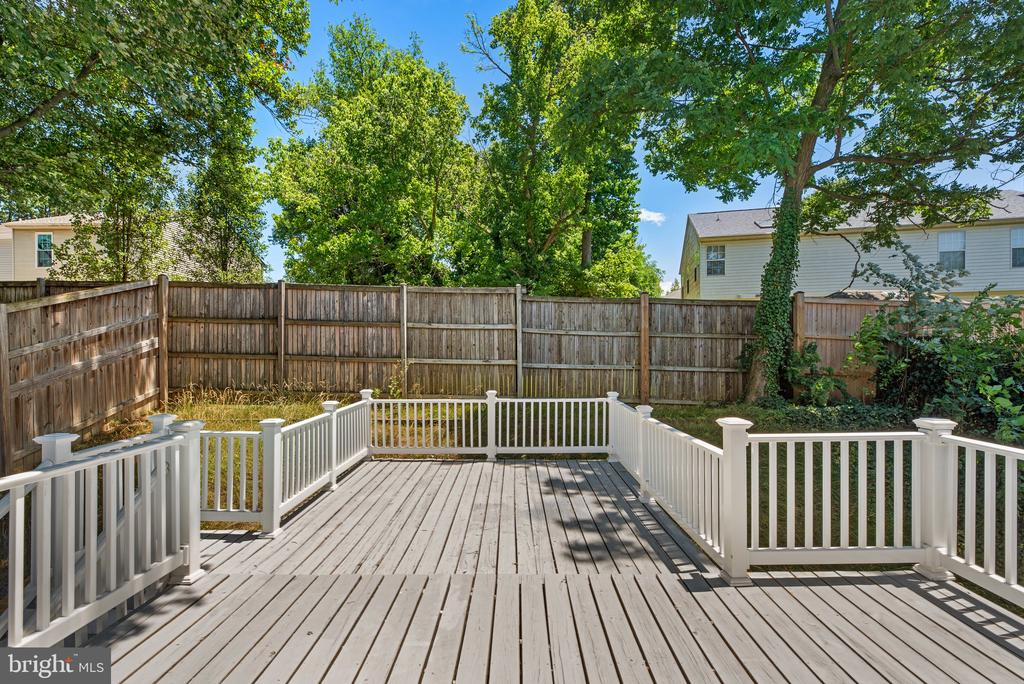 733 CHAPELGATE DRIVE