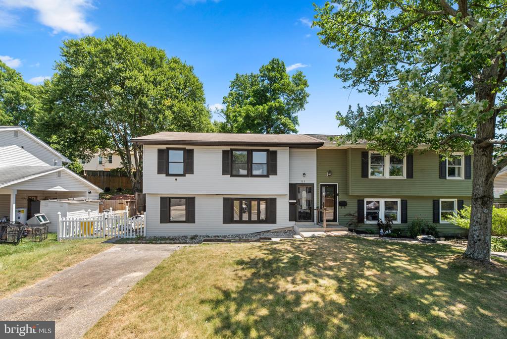 733 CHAPELGATE DRIVE