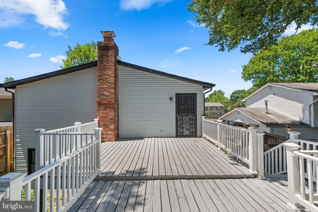 733 CHAPELGATE DRIVE