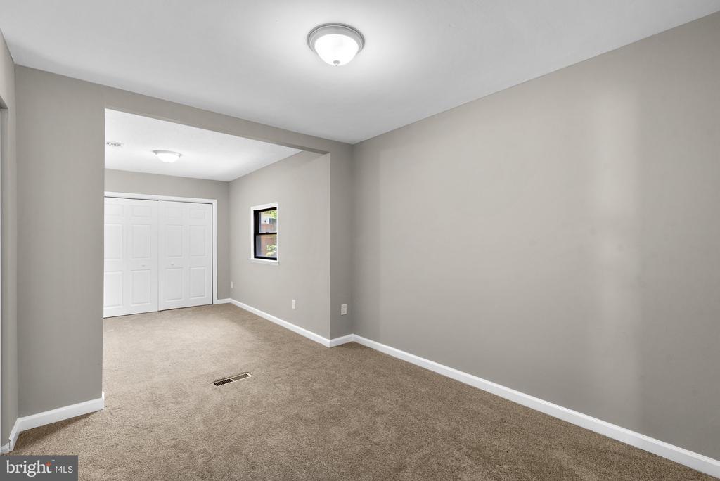 733 CHAPELGATE DRIVE