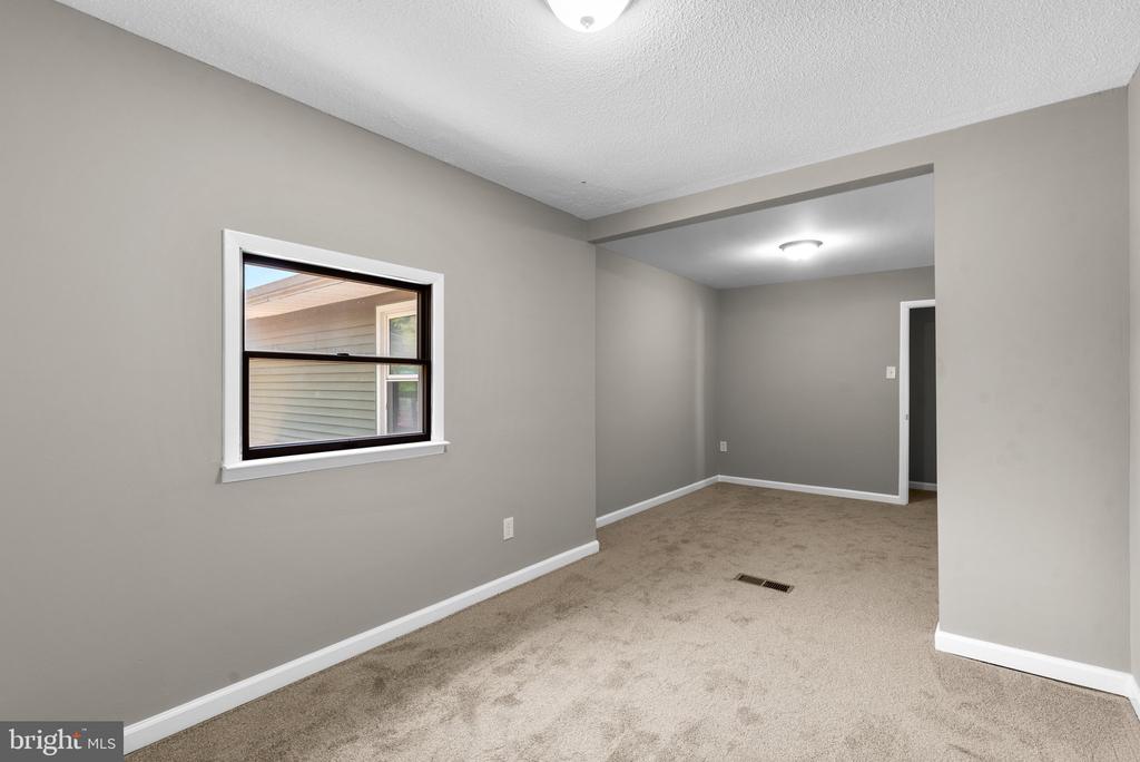 733 CHAPELGATE DRIVE