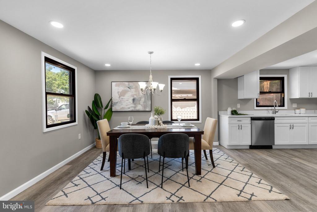 733 CHAPELGATE DRIVE