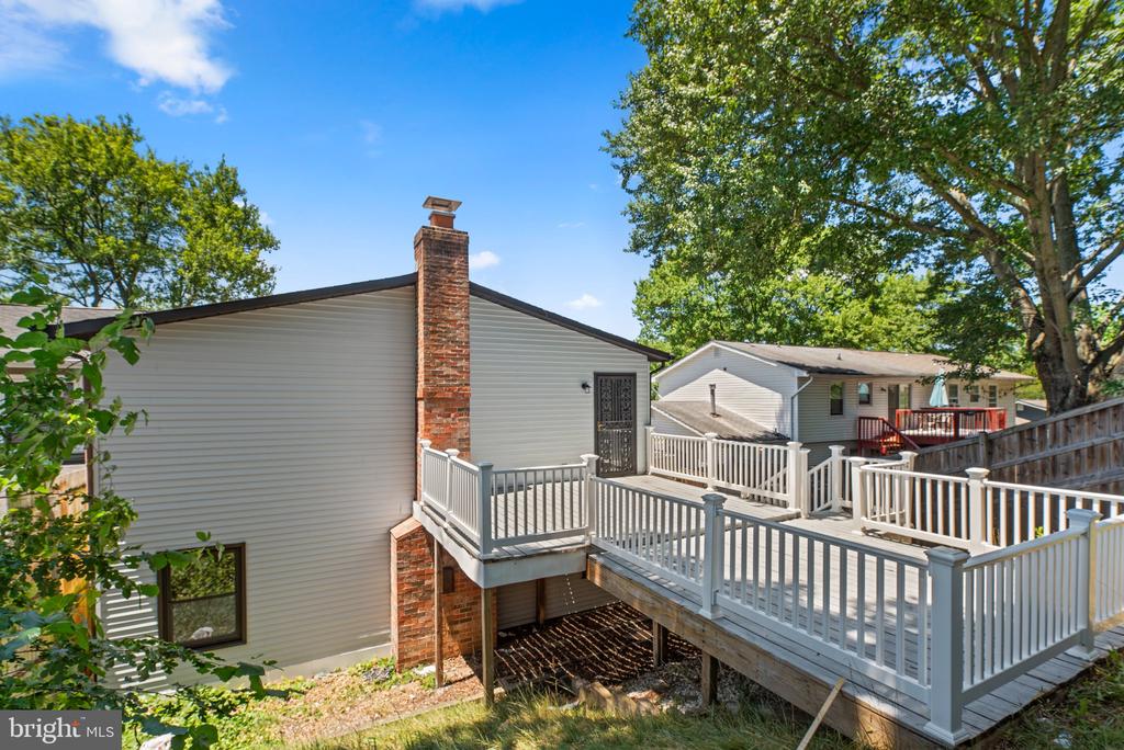733 CHAPELGATE DRIVE