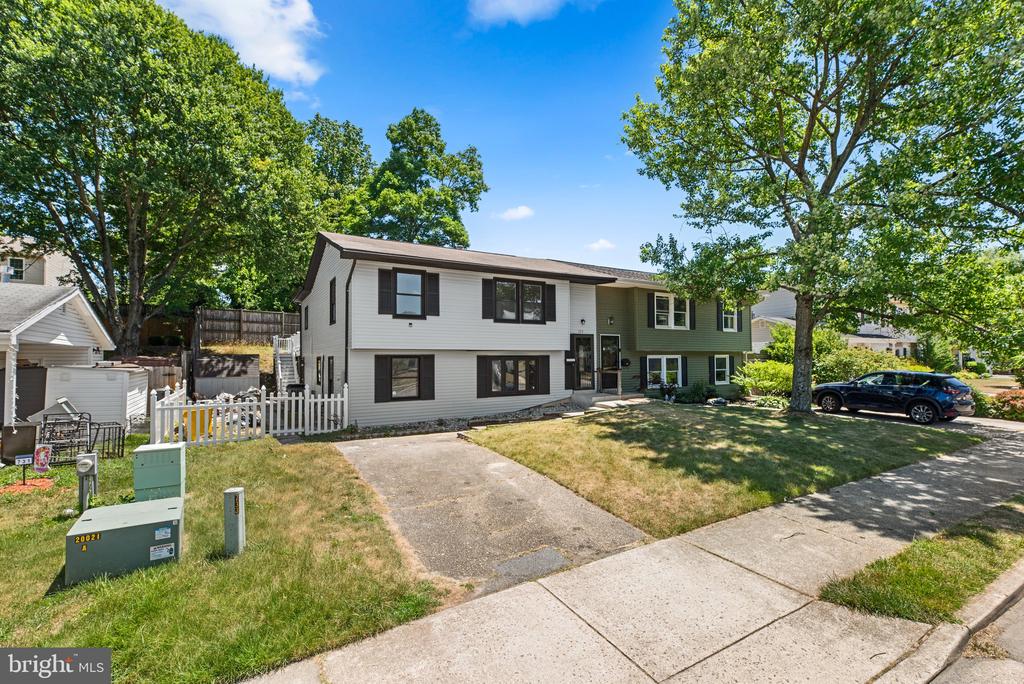 733 CHAPELGATE DRIVE