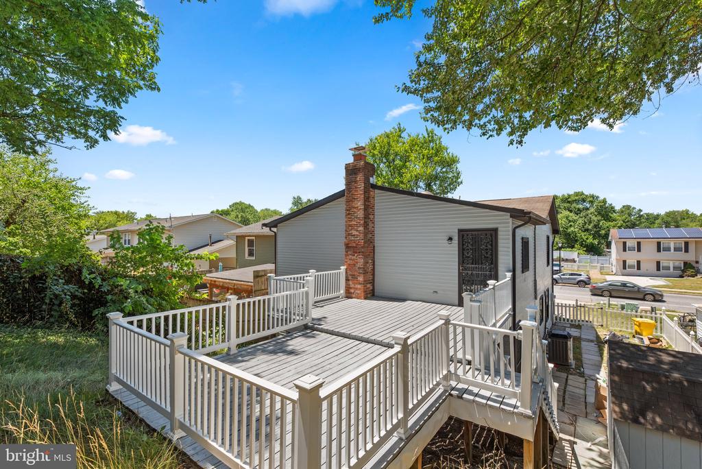 733 CHAPELGATE DRIVE
