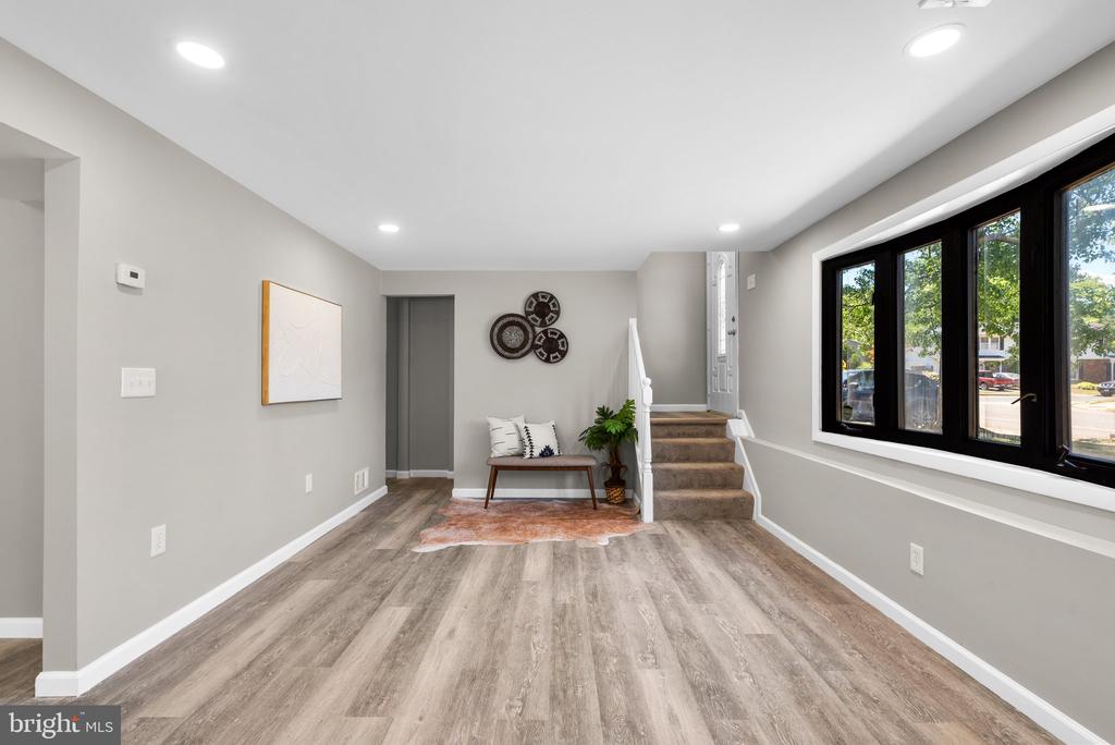 733 CHAPELGATE DRIVE
