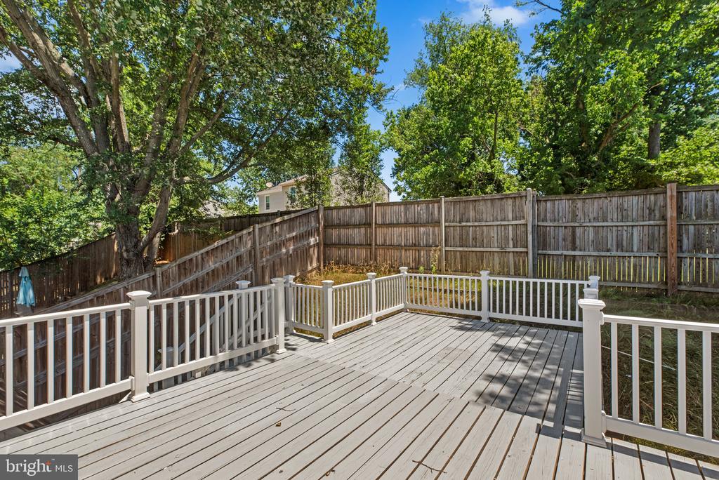 733 CHAPELGATE DRIVE