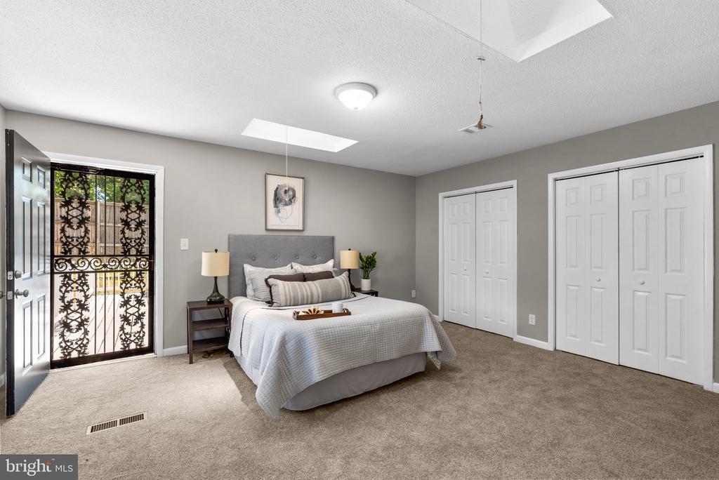 733 CHAPELGATE DRIVE