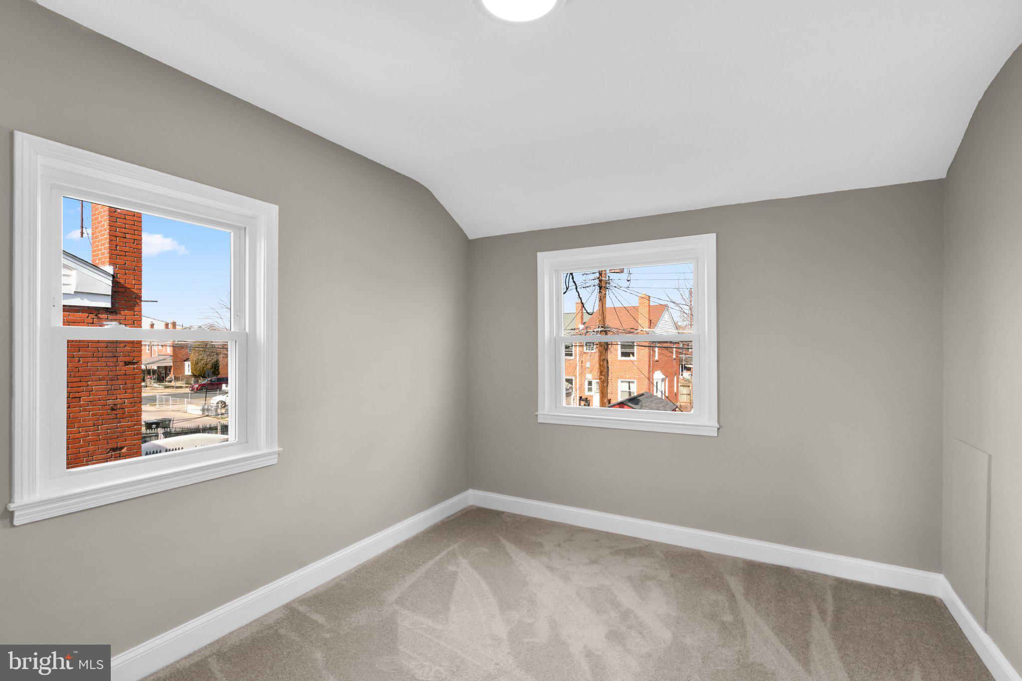 914 Arncliffe Rd