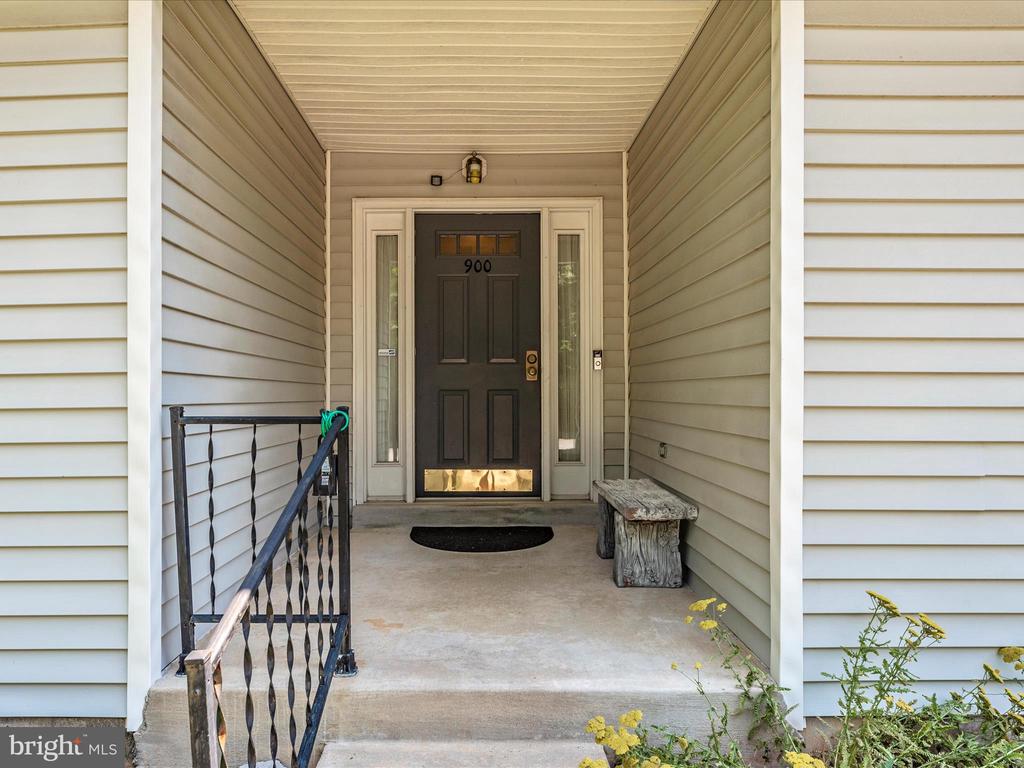 900 HAMMERSHIRE ROAD
