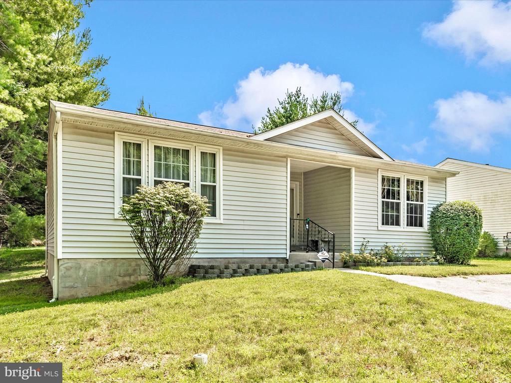 900 HAMMERSHIRE ROAD