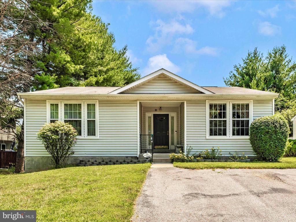 900 HAMMERSHIRE ROAD