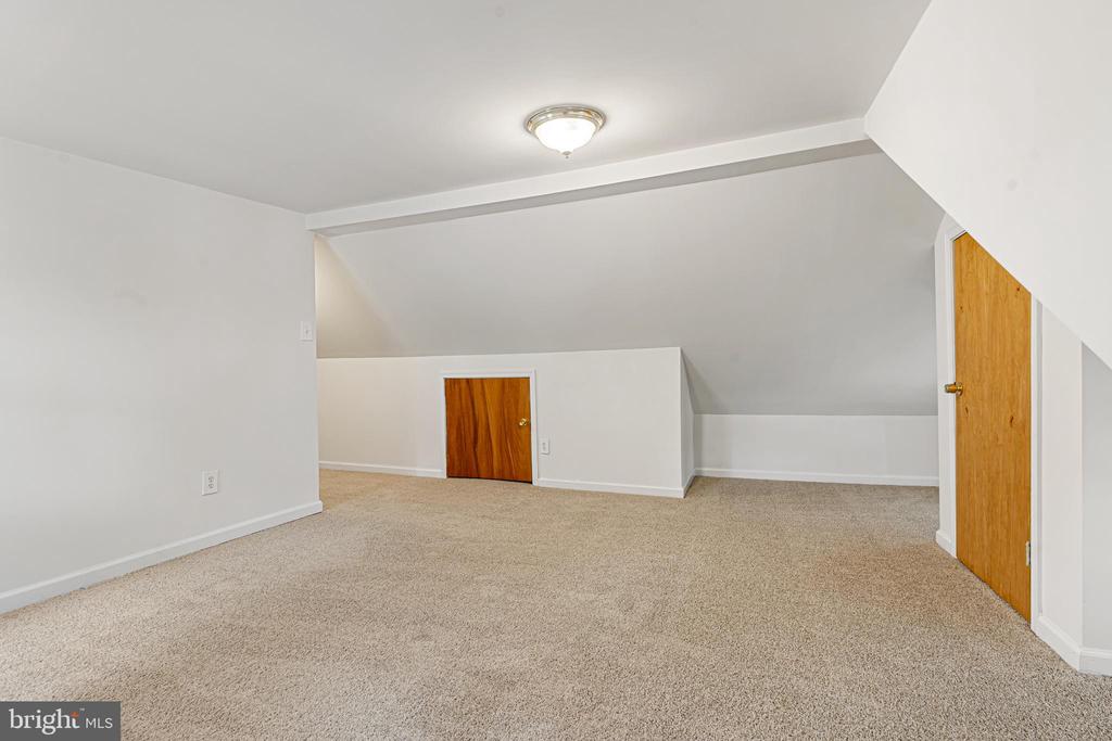 8216 BEACH DRIVE