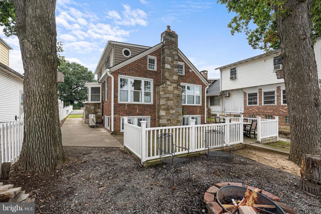 8216 BEACH DRIVE