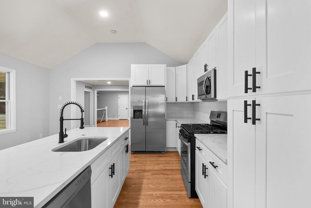 14906 DUNSTAN LANE