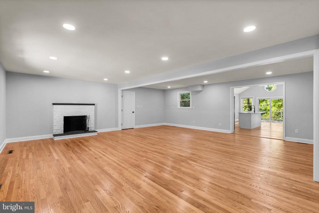 14906 DUNSTAN LANE