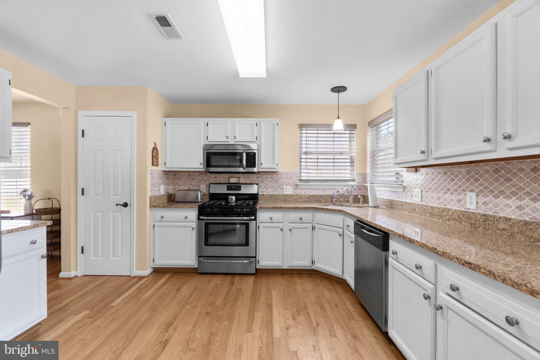 814 Wellesley Ct