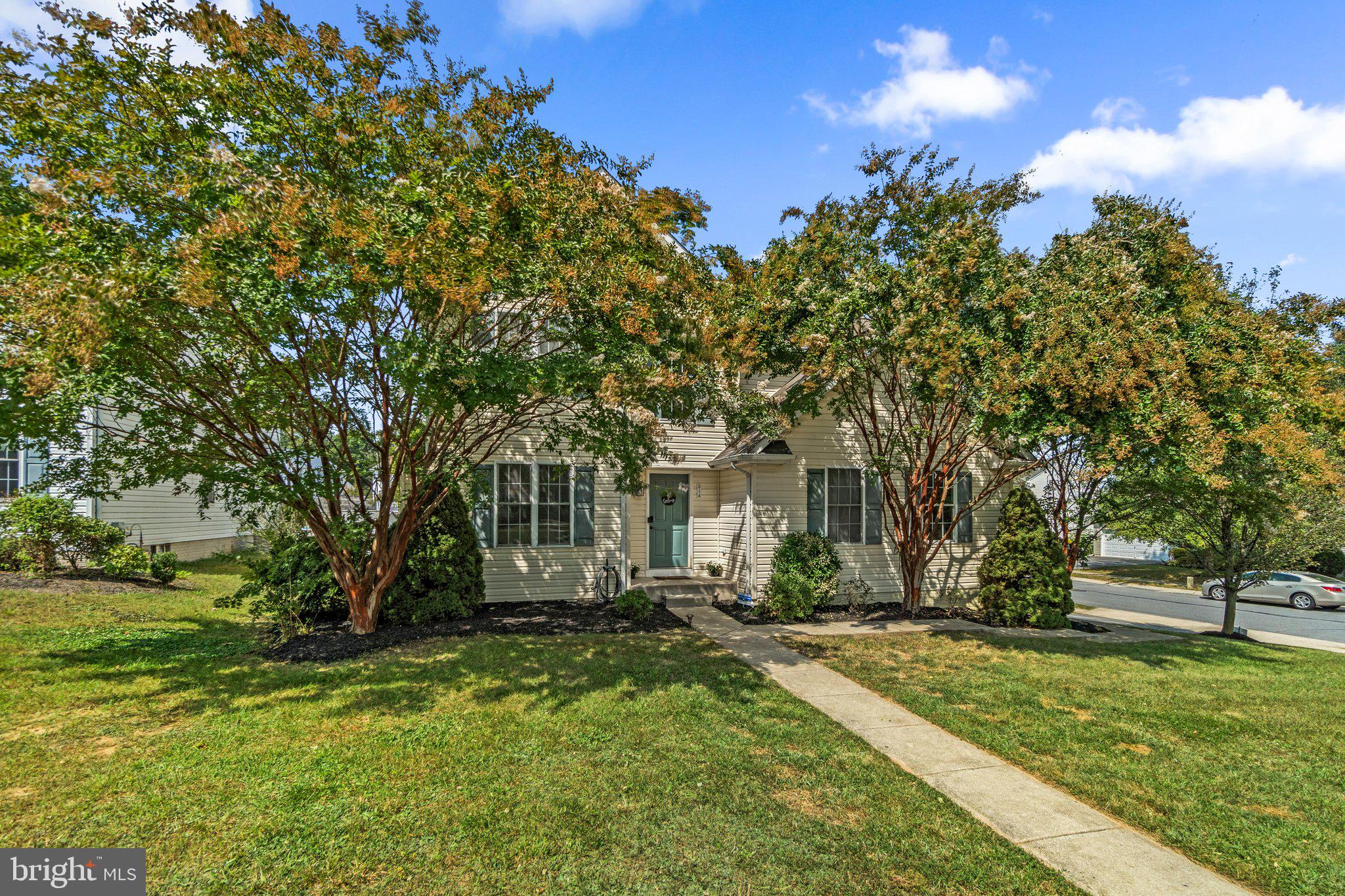 814 Wellesley Ct