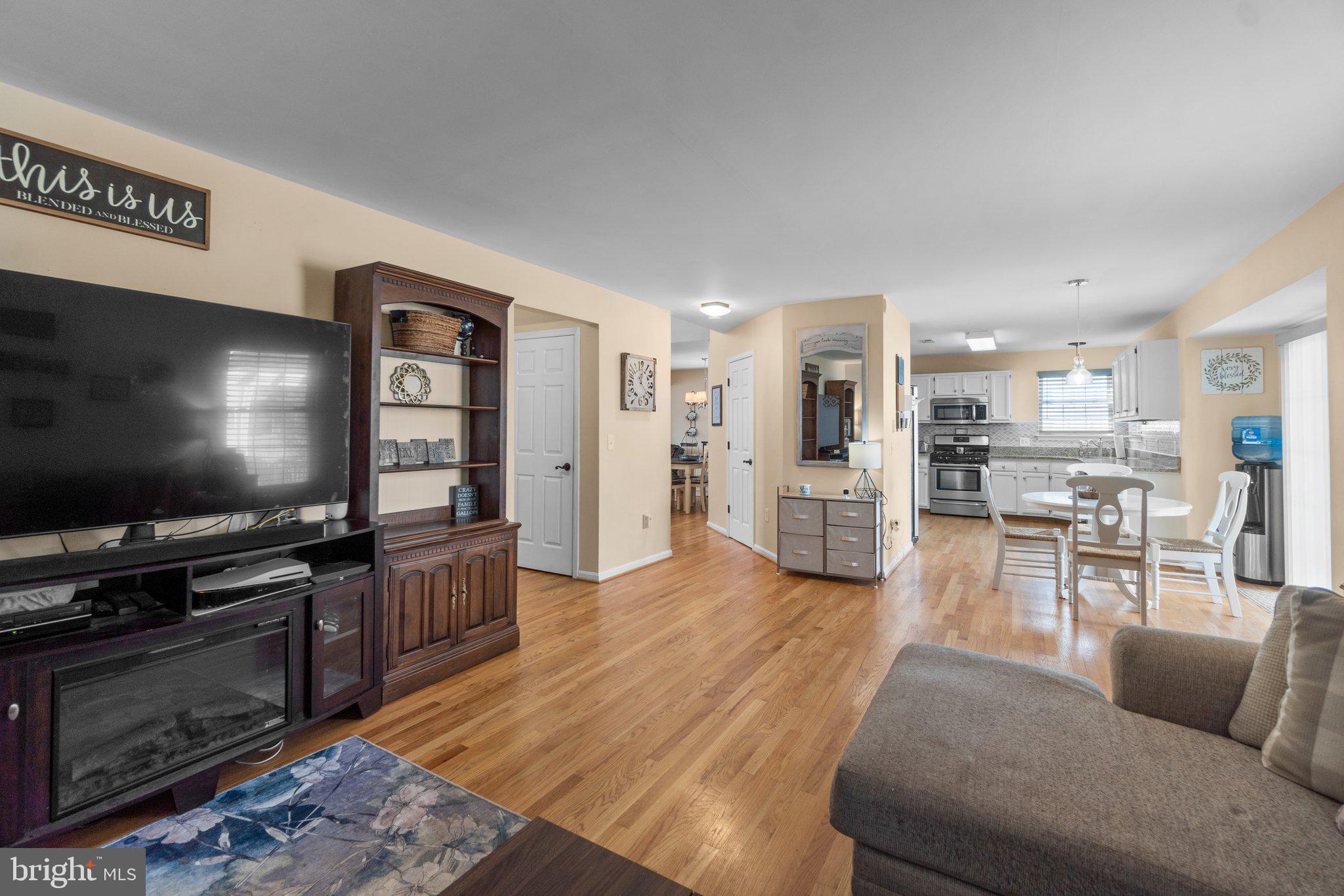 814 Wellesley Ct