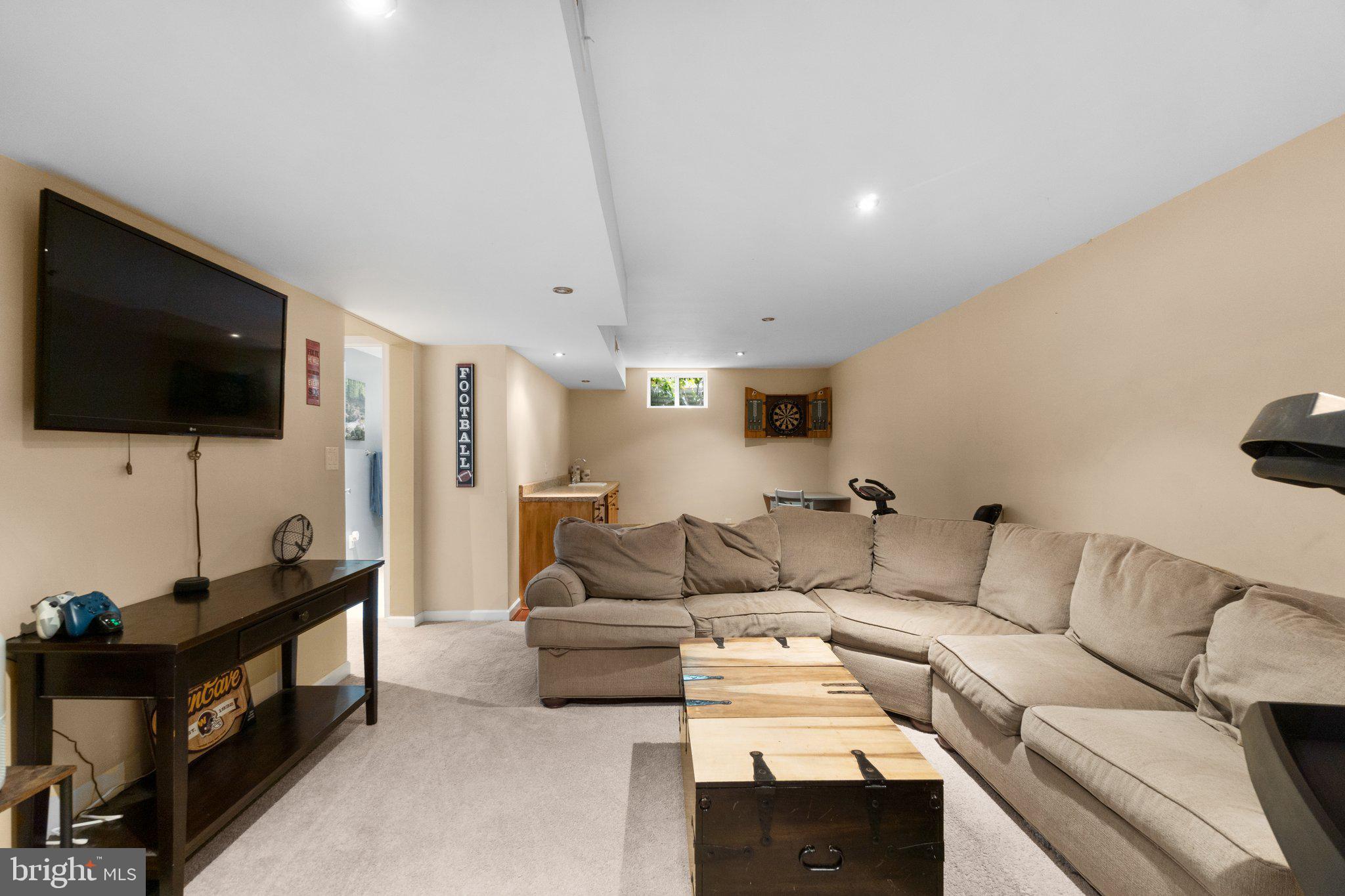 814 Wellesley Ct