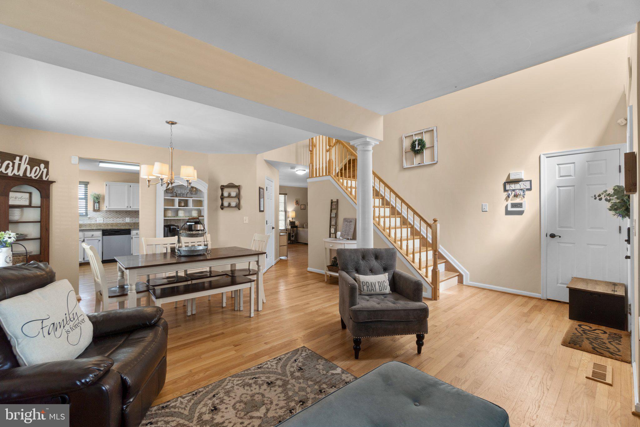 814 Wellesley Ct