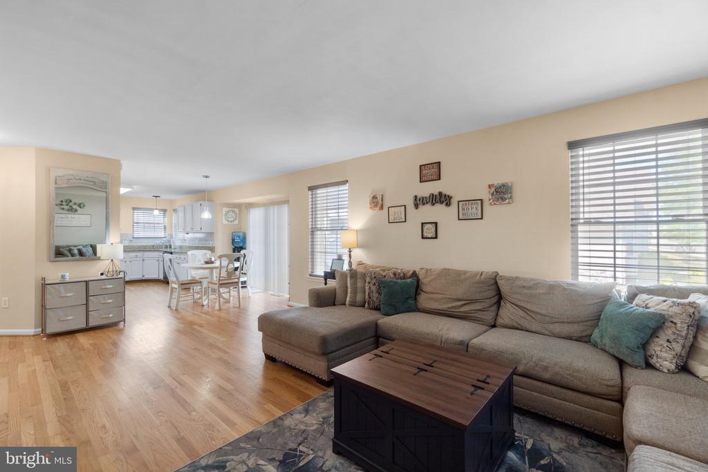 814 Wellesley Ct