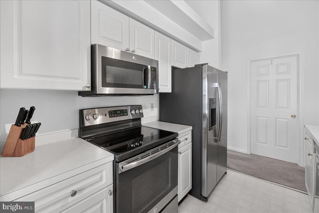 2404 ELLSWORTH WAY Unit: 3C
