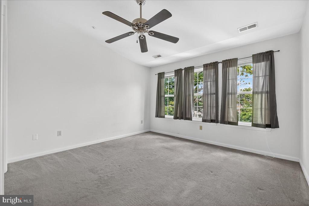 2404 ELLSWORTH WAY Unit: 3C