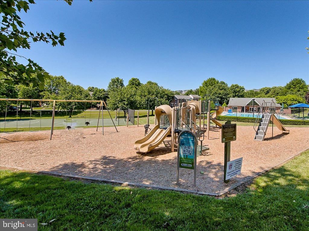 2404 ELLSWORTH WAY Unit: 3C