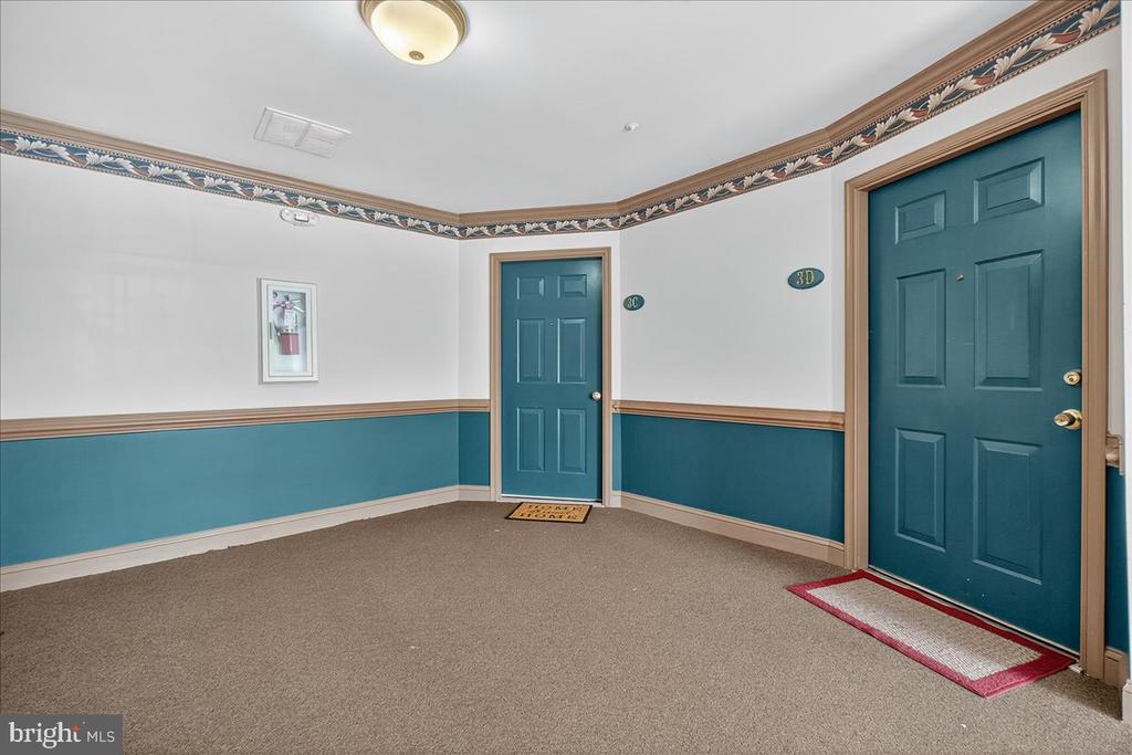 2404 ELLSWORTH WAY Unit: 3C