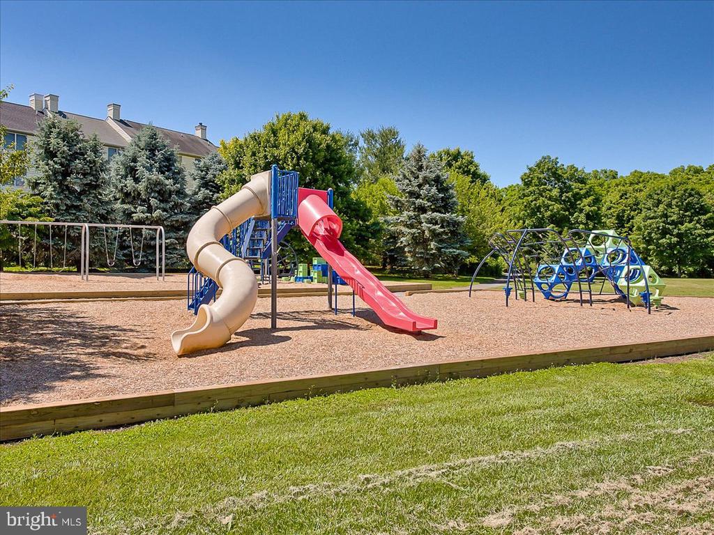 2404 ELLSWORTH WAY Unit: 3C