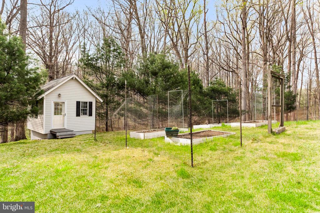 8002 BROWNS BRIDGE ROAD