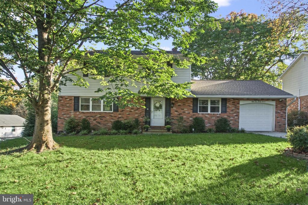 5137 DRIFTWOOD COURT