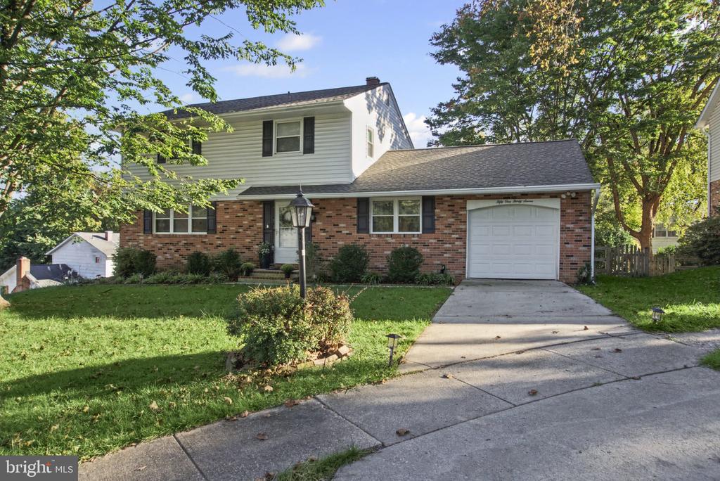 5137 DRIFTWOOD COURT