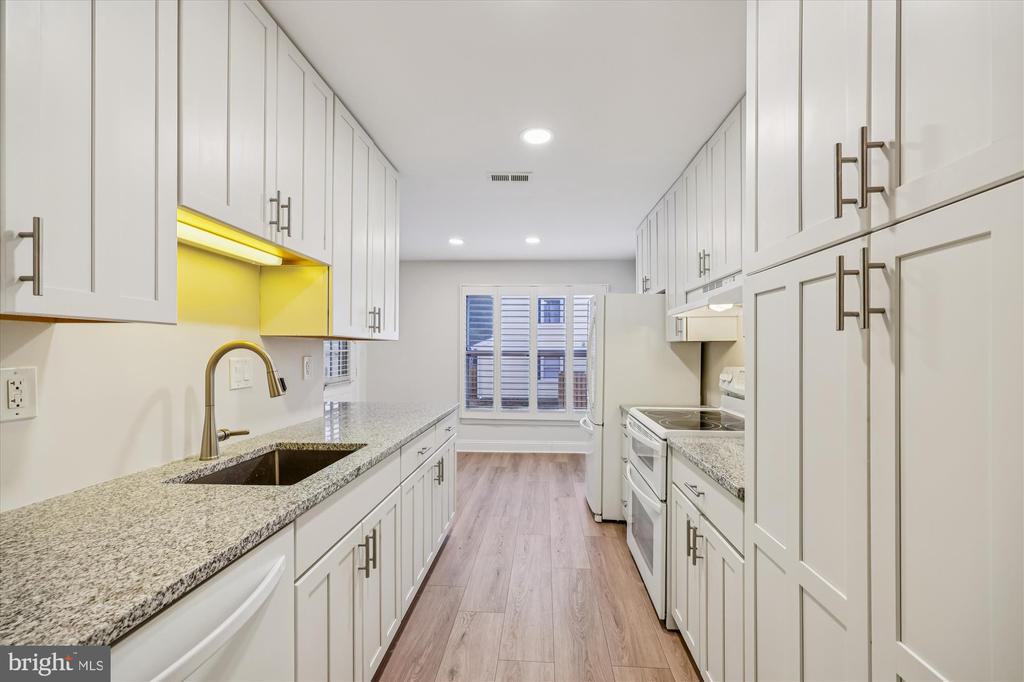 18056 ROLLING MEADOW WAY Unit: 260
