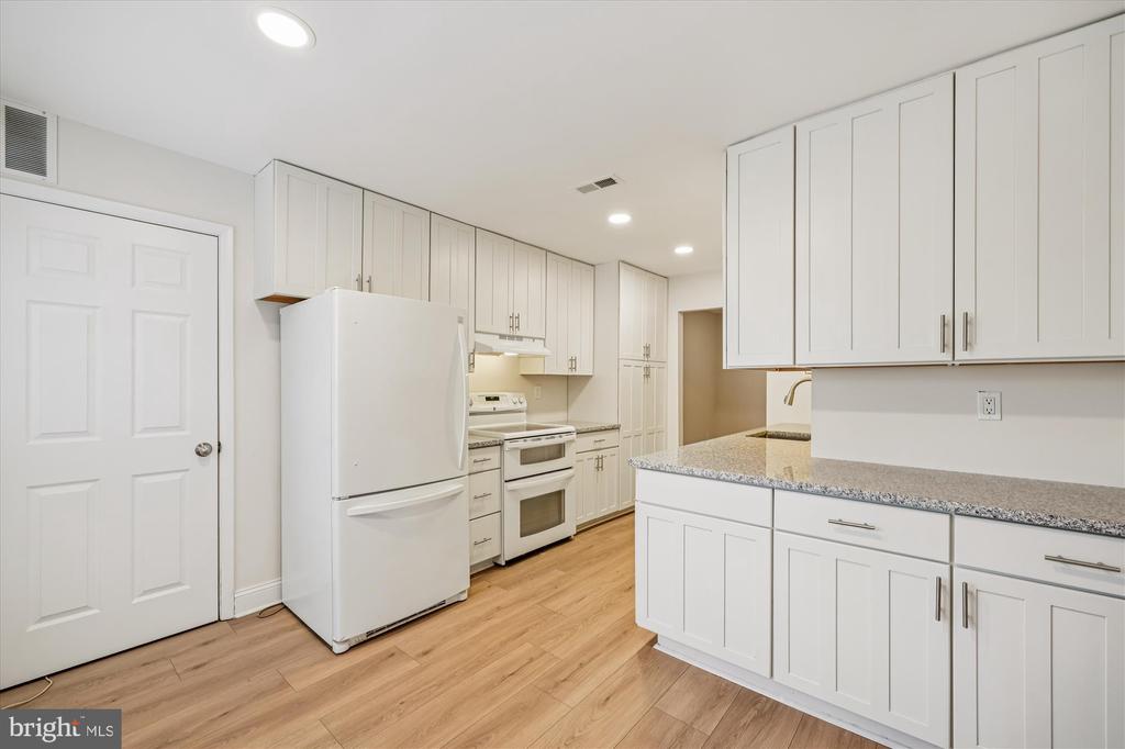 18056 ROLLING MEADOW WAY Unit: 260
