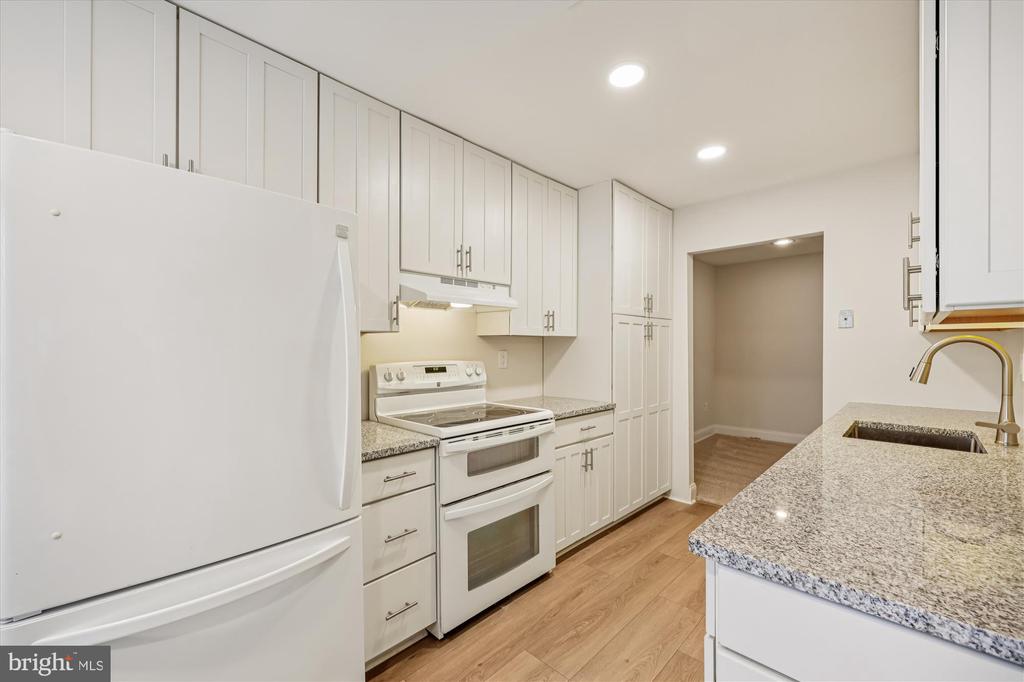 18056 ROLLING MEADOW WAY Unit: 260
