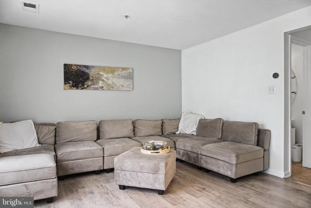 18628 POPLAR GLEN COURT Unit: 7