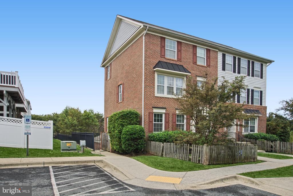 18628 POPLAR GLEN COURT Unit: 7
