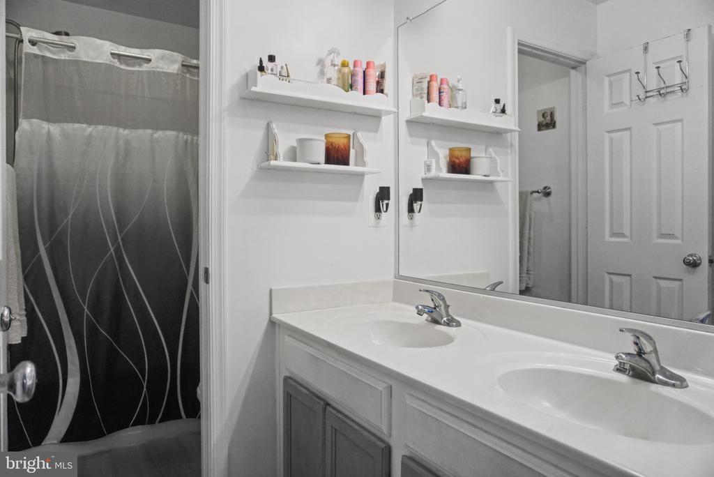 18628 POPLAR GLEN COURT Unit: 7