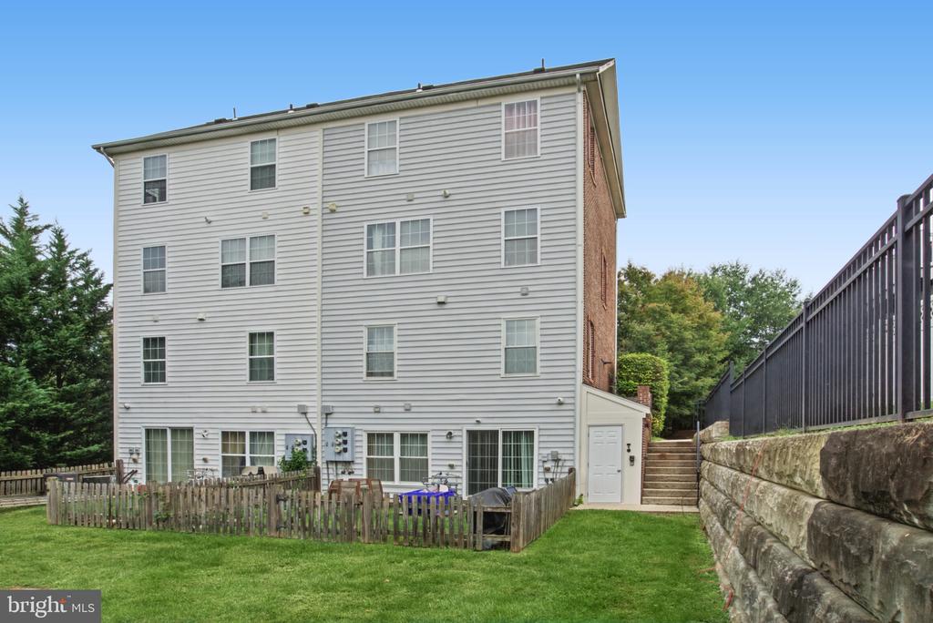 18628 POPLAR GLEN COURT Unit: 7