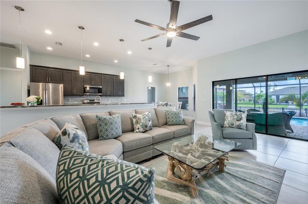 910 SW 12th TER