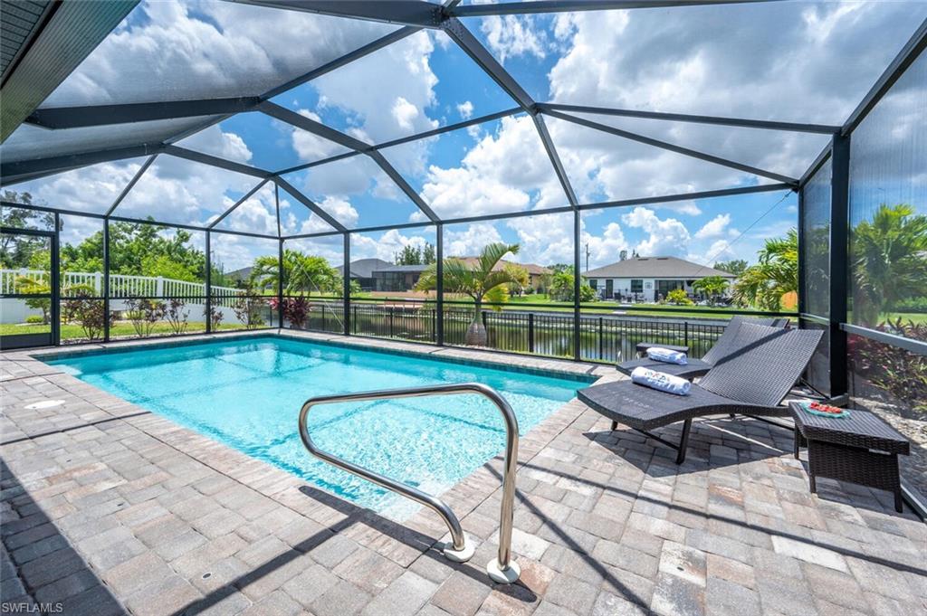 910 SW 12th TER