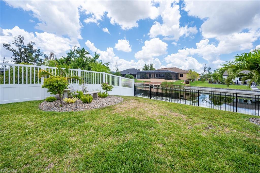 910 SW 12th TER