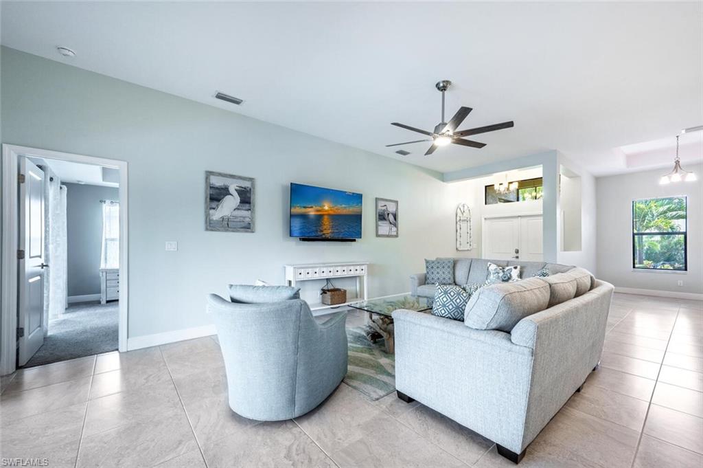 910 SW 12th TER