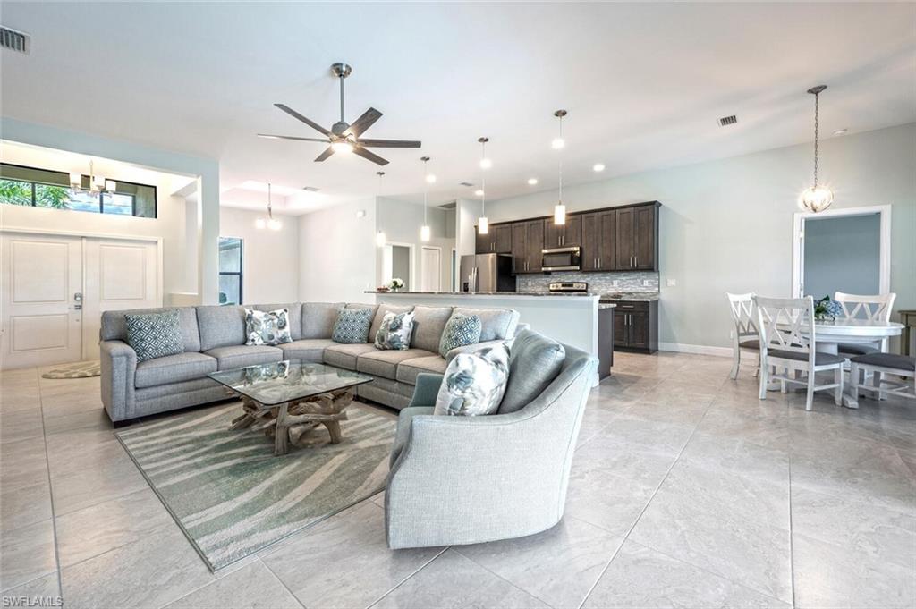 910 SW 12th TER
