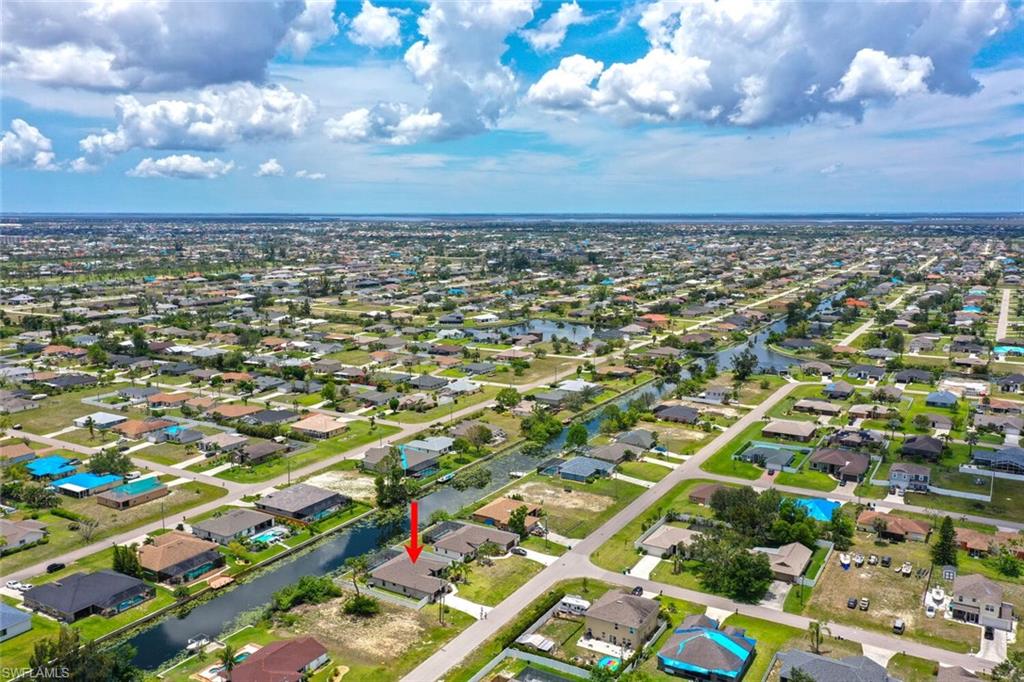 910 SW 12th TER