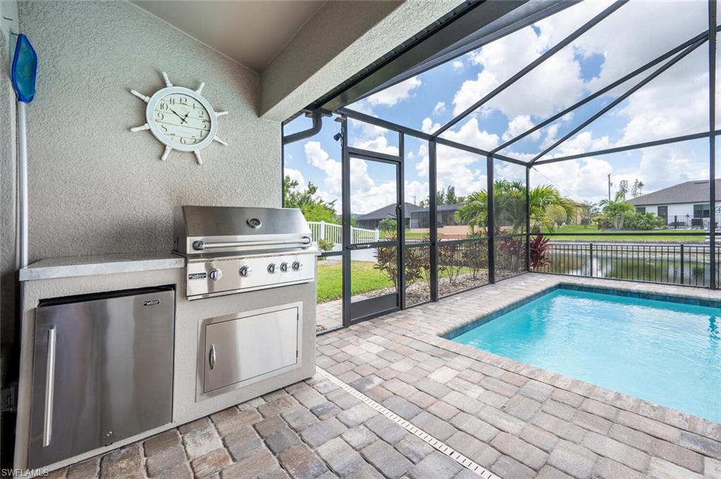 910 SW 12th TER